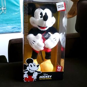 Disney 90th Anniversary Collectors Posable Plush Mickey Mouse
